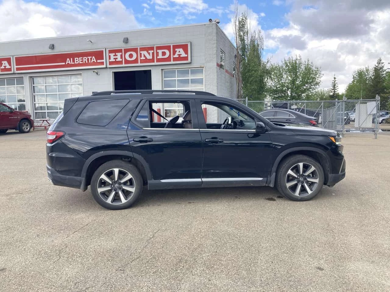 Honda Pilot * Touring * АВТОКРЕДИТ БЕЗ ПЪРВОНАЧАЛНА ВНОСКА* , снимка 3 - Автомобили и джипове - 55419513
