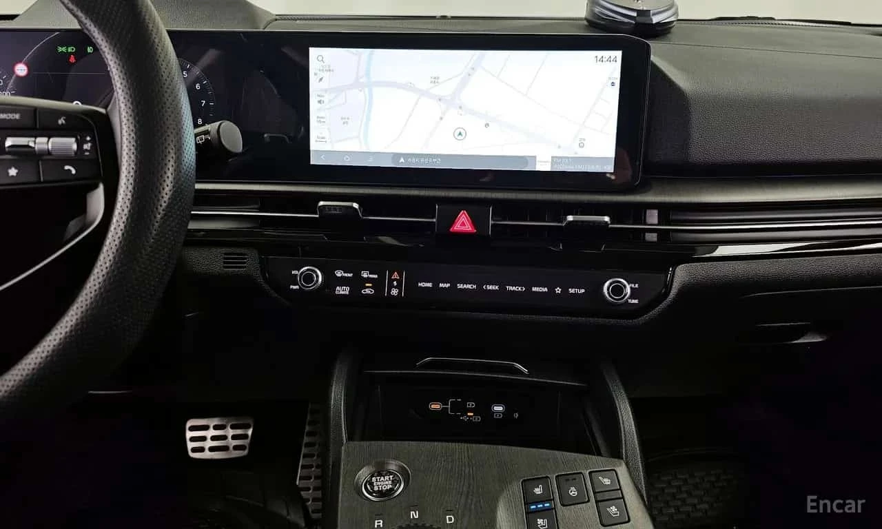 Kia Sportage Gasoline 1.6 Turbo 2WD, снимка 16 - Автомобили и джипове - 56210557