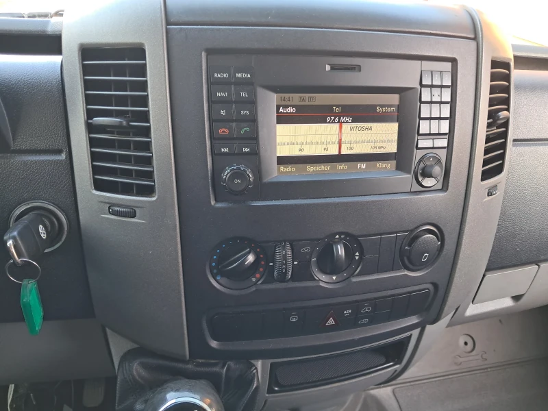 VW Crafter, снимка 7 - Бусове и автобуси - 52555498