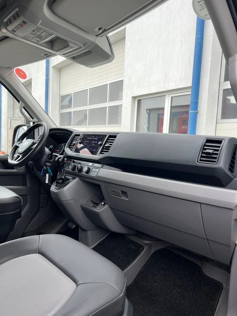 VW Crafter 2021г. / Дълга база XXL / Климатроник, снимка 15 - Бусове и автобуси - 53443411