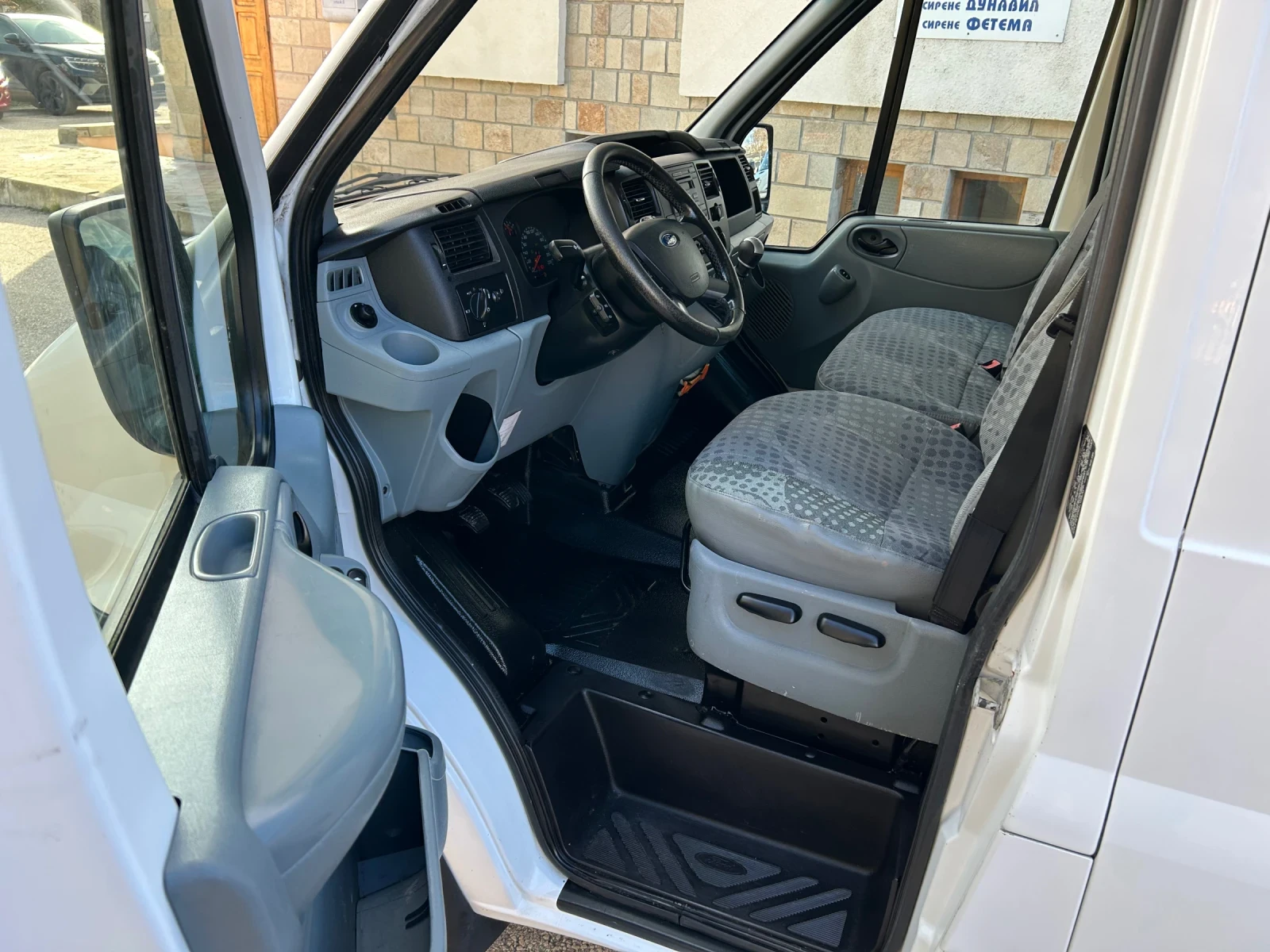 Ford Transit 2.2TDCI КЛИМАТИК - изображение 9