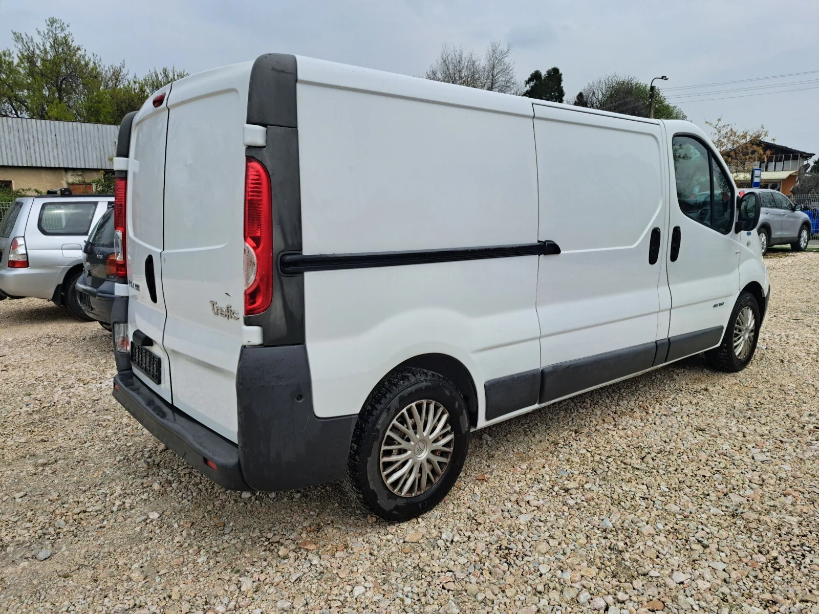 Renault Trafic 2.5/150кс., снимка 4 - Бусове и автобуси - 54195335