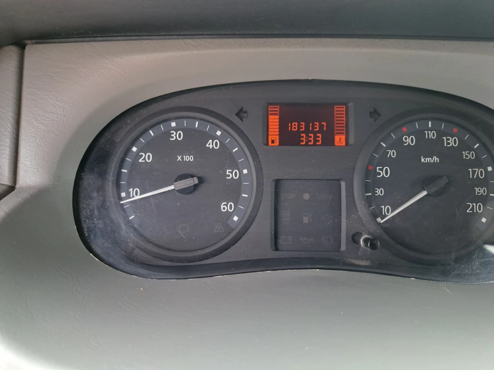 Renault Trafic 2.5/150кс., снимка 8 - Бусове и автобуси - 54195335