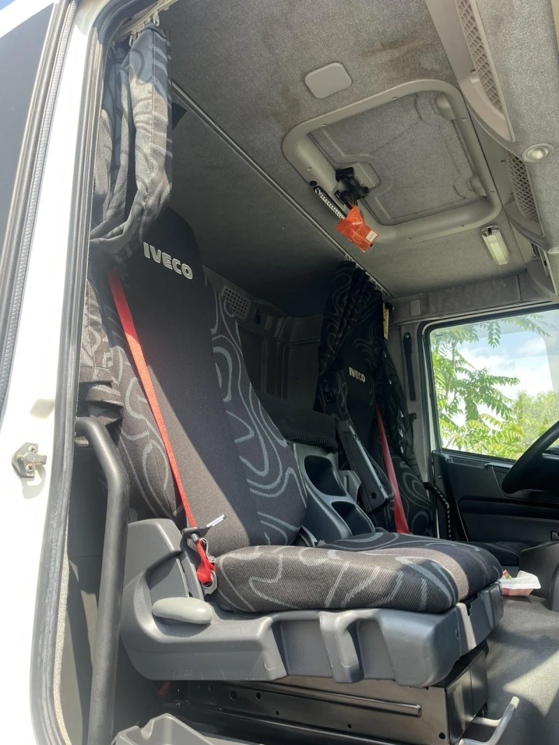 Iveco Stralis, снимка 11 - Камиони - 50653618