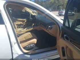 Porsche Panamera 4* AWD* БЕЖАВА КОЖА* ПОДГРЕВИ* ШИБИДАХ* , снимка 5