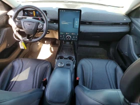 Ford Mustang Mach-E Premium AWD, снимка 8