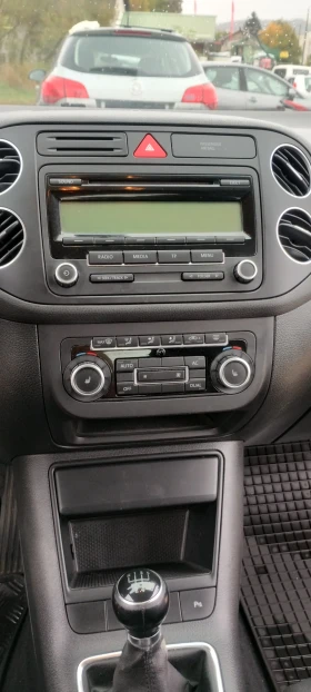VW Golf Plus 1.6i 102k.c. | Auto.bg — изображение 11