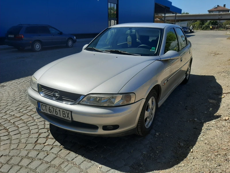 Opel Vectra Безнин/ Газ 1.8, снимка 6 - Автомобили и джипове - 45084068