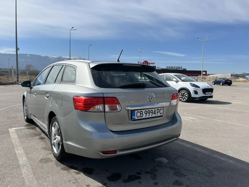 Toyota Avensis T27 Facelift, снимка 6 - Автомобили и джипове - 49422065