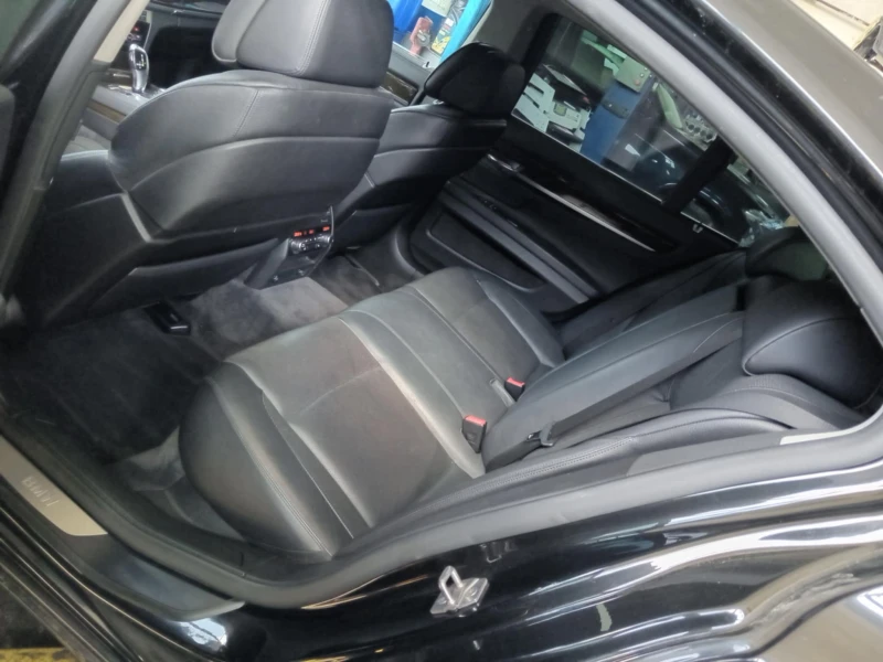 BMW 730 3.0D, снимка 8 - Автомобили и джипове - 49889639