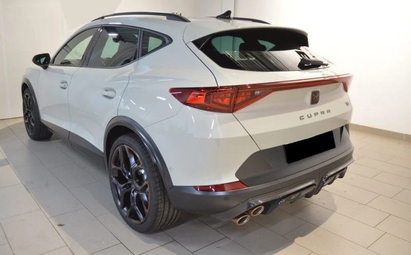 Cupra Formentor VZ5* TAIGA* BREMBO* DISTR* CARBON* MEMORY* , снимка 4 - Автомобили и джипове - 50402545