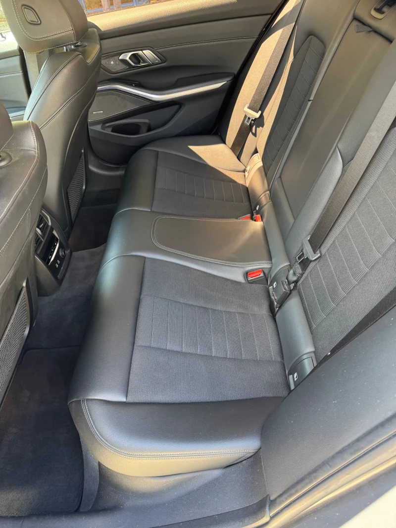 BMW 320 D Sport G20, снимка 15 - Автомобили и джипове - 51783768