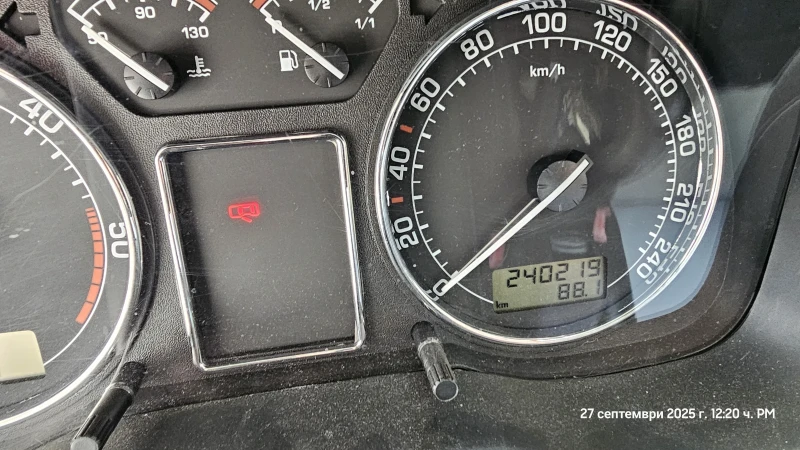 Skoda Octavia 1, снимка 9 - Автомобили и джипове - 52474360