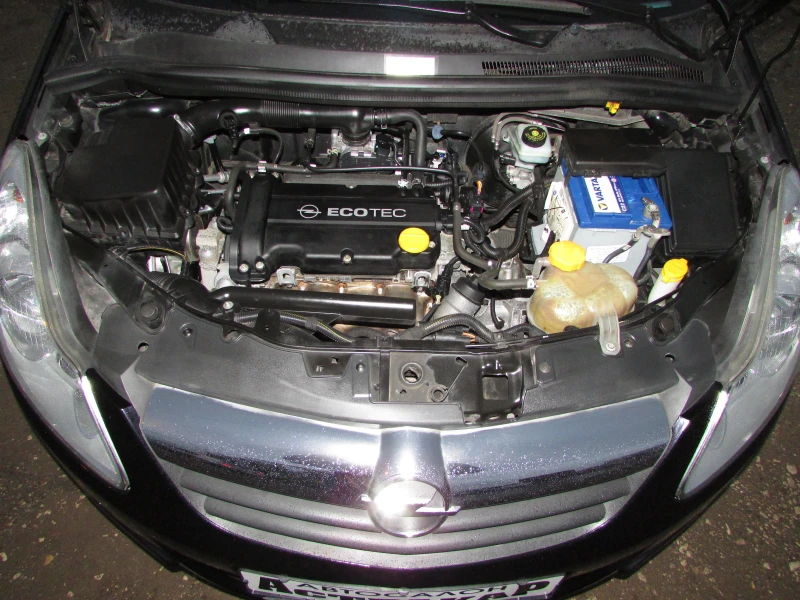 Opel Corsa 1.2i EURO4, снимка 15 - Автомобили и джипове - 52859250