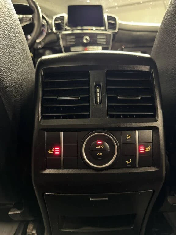 Mercedes-Benz GLE 450 4MATIC* LUXURY* HEAD-UP* АвтоКредит(ЦЕНА ДО БГ), снимка 13 - Автомобили и джипове - 53515068