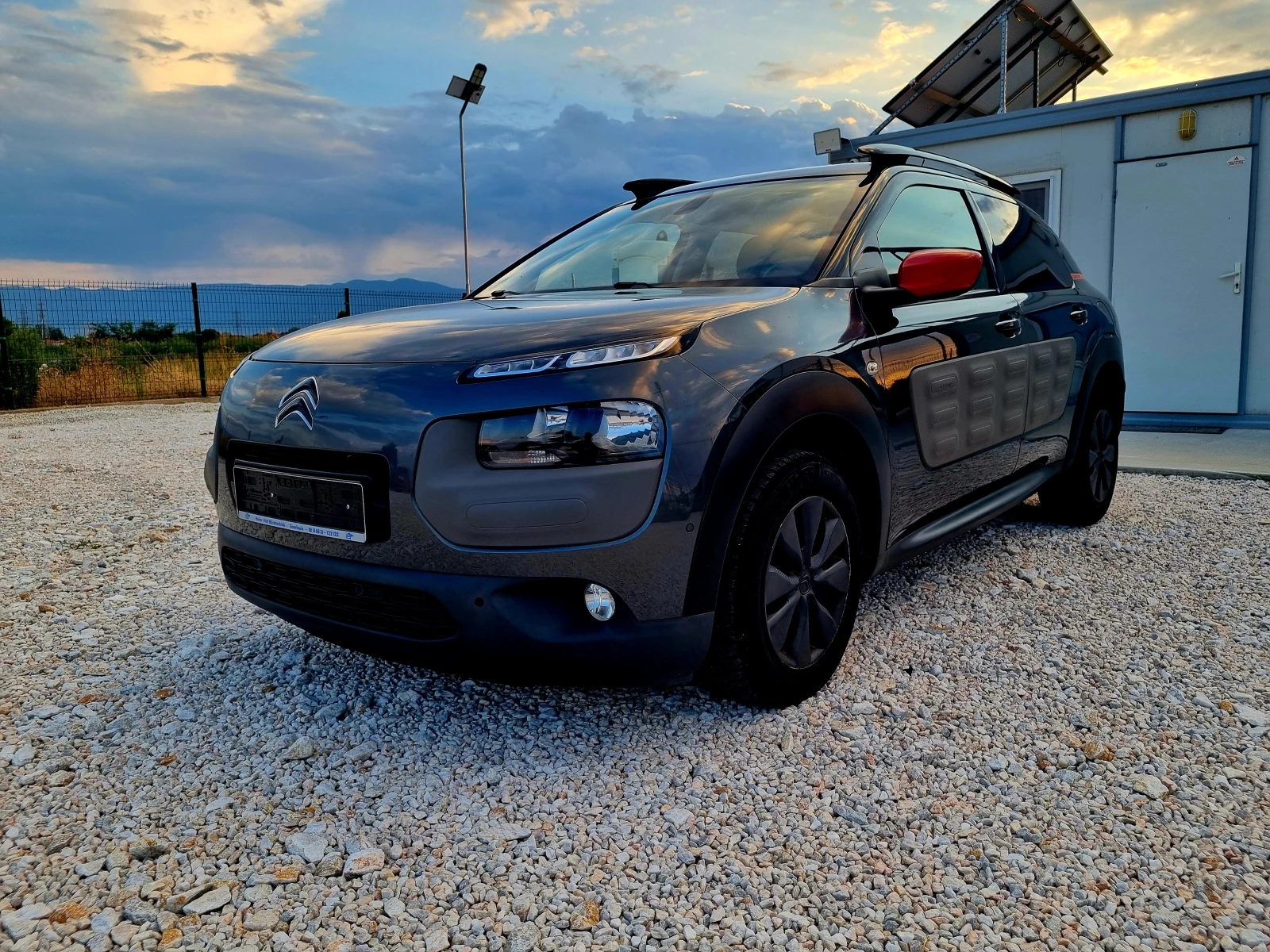 Citroen C4 Cactus 1.2 i 82ks.Navi Evro 6 - изображение 2