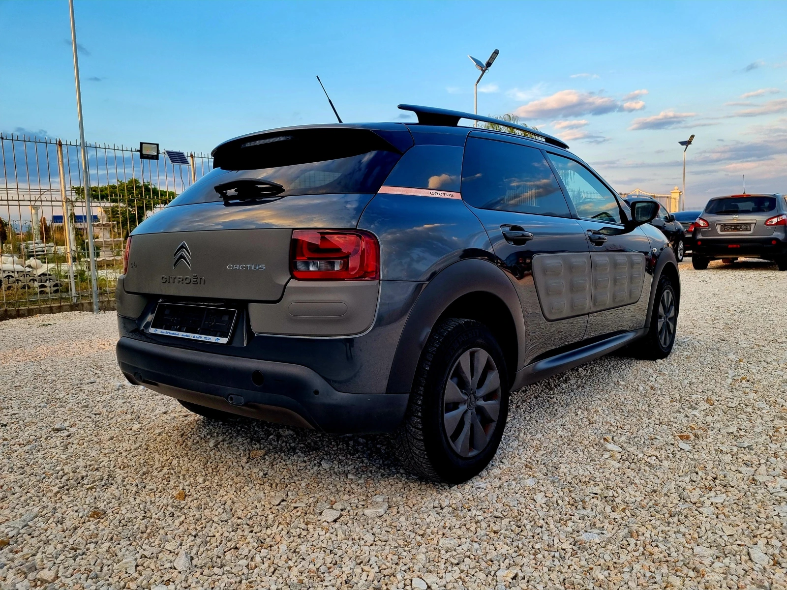 Citroen C4 Cactus 1.2 i 82ks.Navi Evro 6 - изображение 6