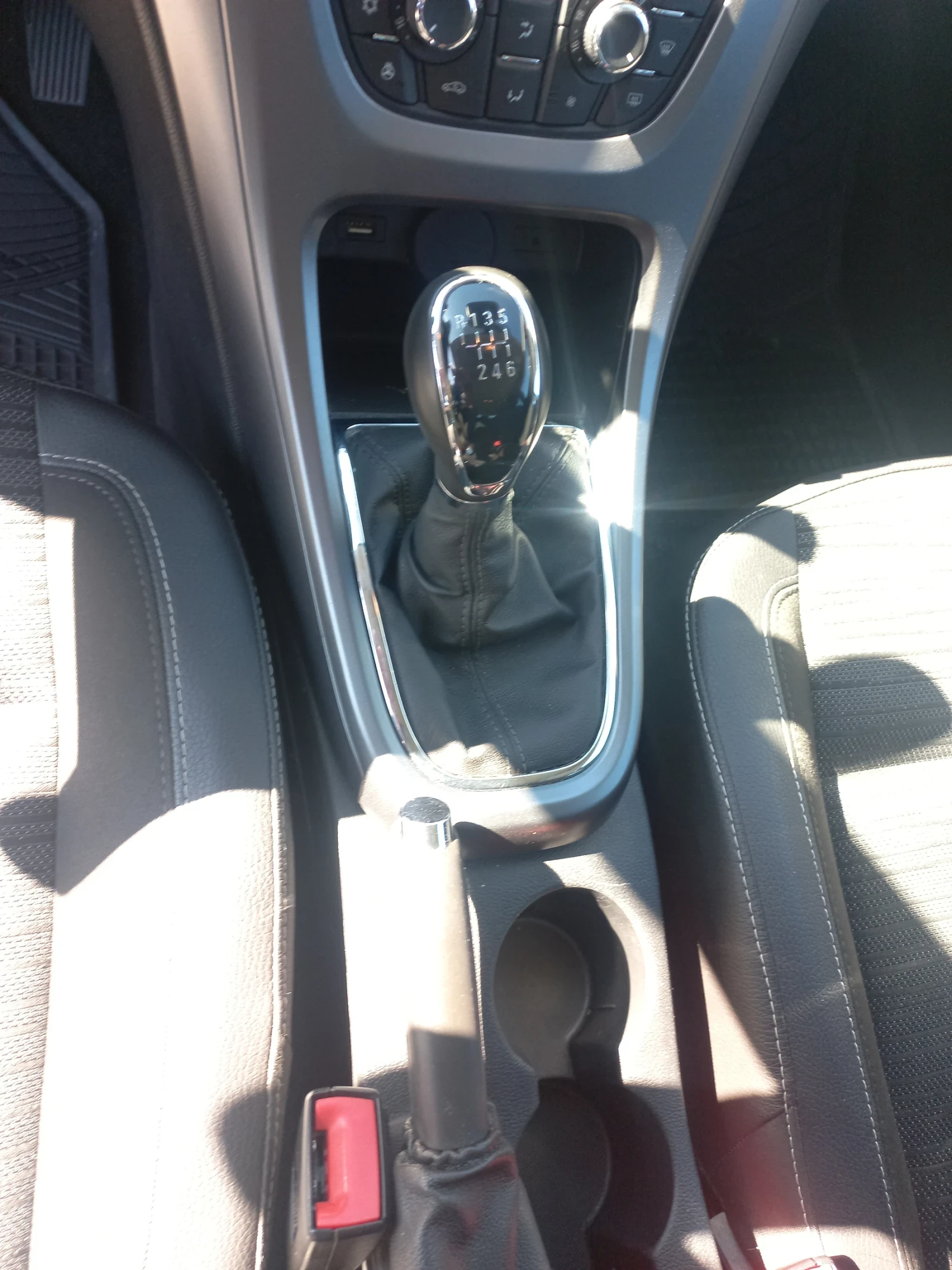 Opel Astra 1, 6 CDTI koja | Mobile.bg — изображение 15