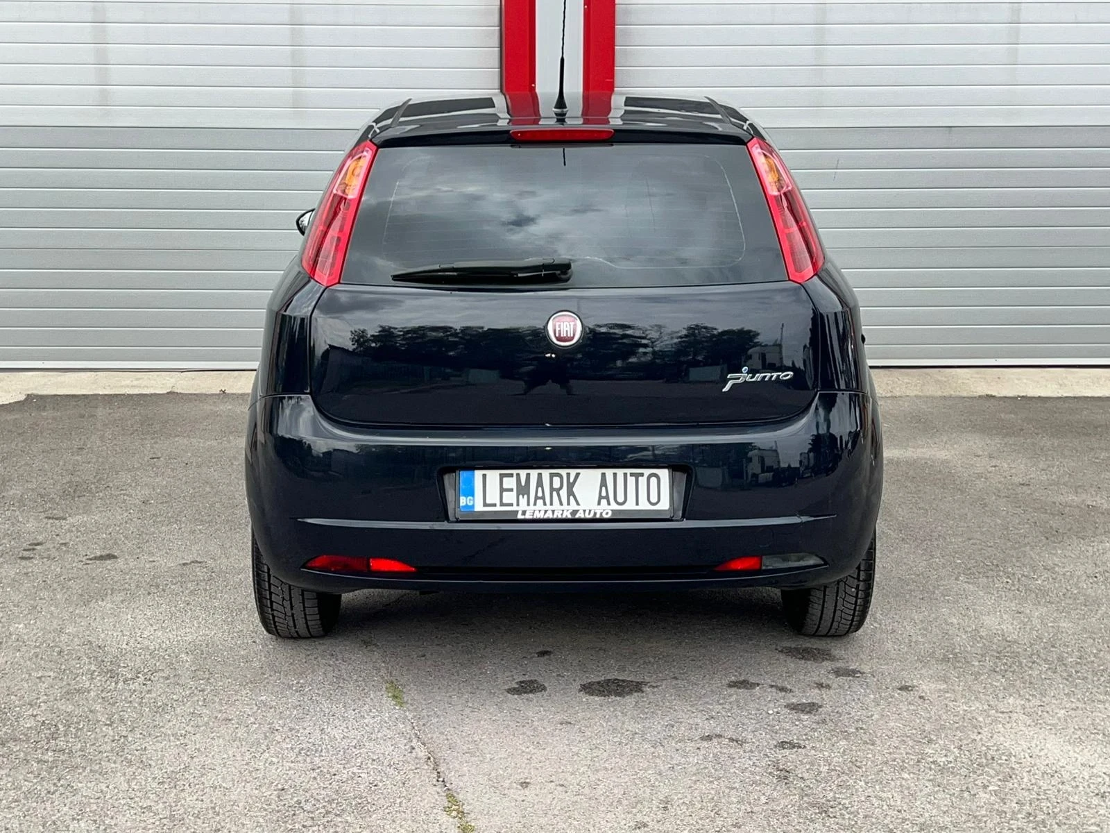 Fiat Punto 1.2I KLIMATIK ЛИЗИНГ!!! - изображение 10