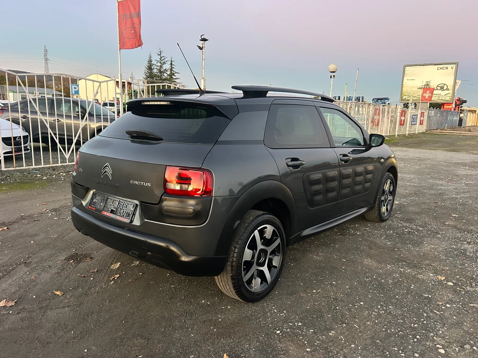 Citroen C4 Cactus 1.6 - 92 к.с / АВТОМАТИК / ЕВРО6 / ЛЕД - изображение 5
