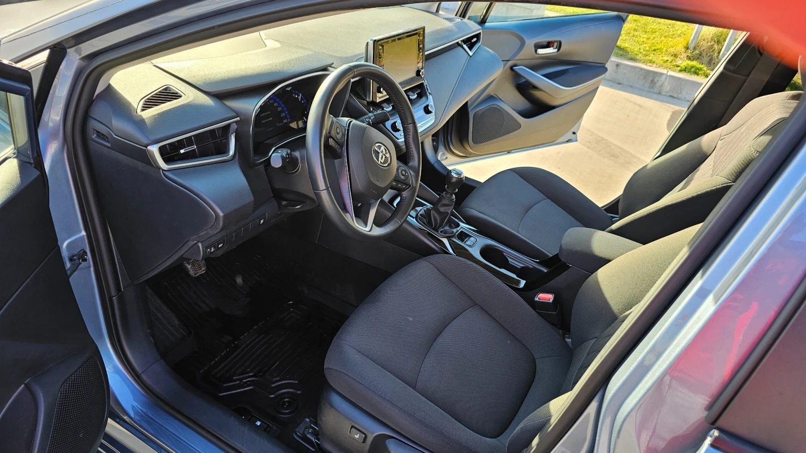 Toyota Corolla EXECUTIVE PLUS, снимка 6 - Автомобили и джипове - 53934259