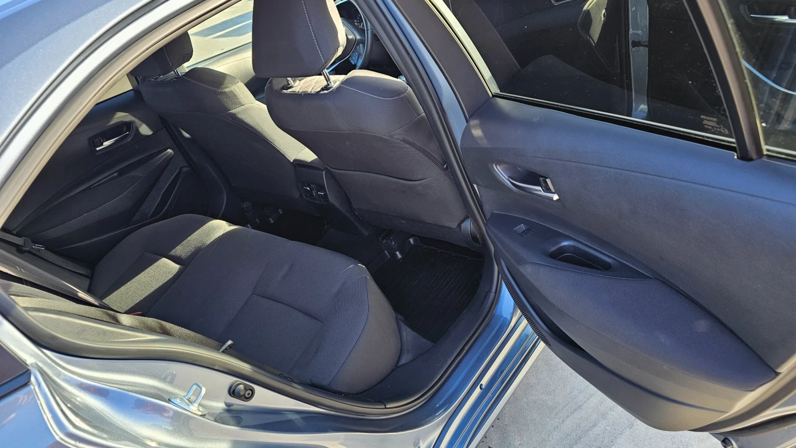 Toyota Corolla EXECUTIVE PLUS, снимка 10 - Автомобили и джипове - 53934259