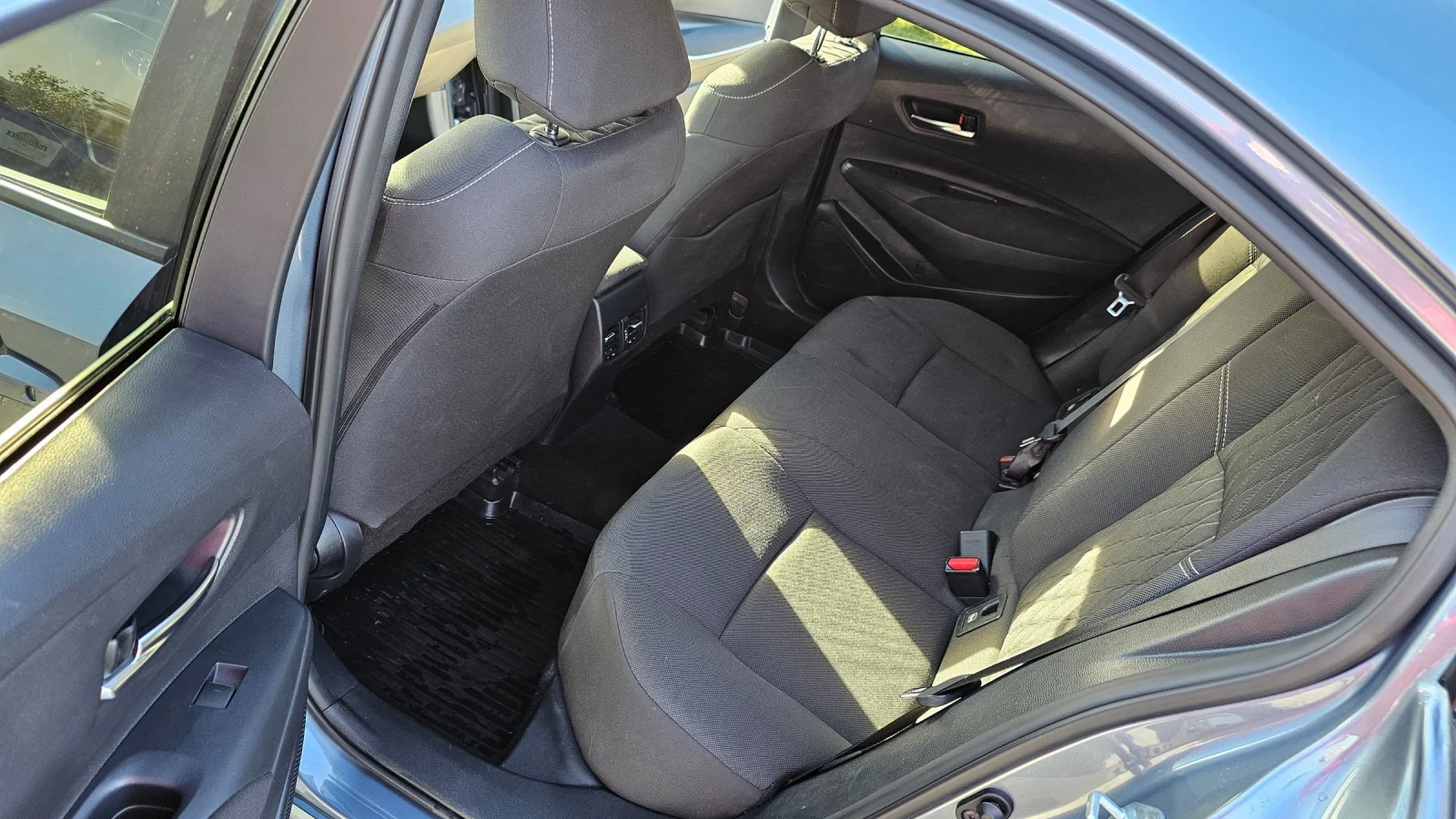 Toyota Corolla EXECUTIVE PLUS, снимка 7 - Автомобили и джипове - 53934259