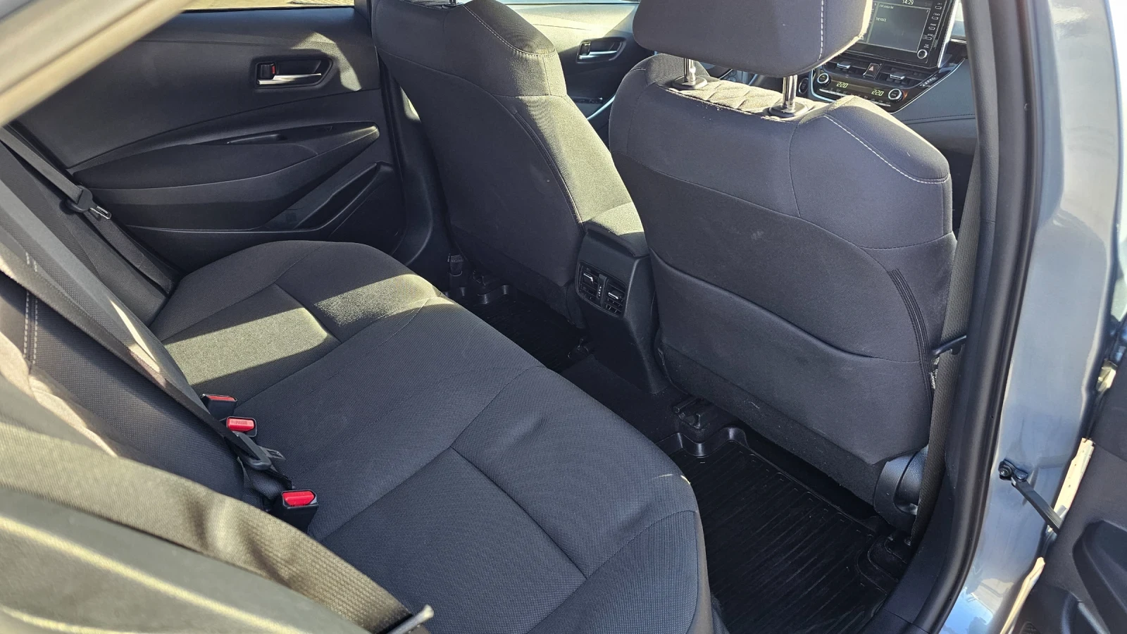 Toyota Corolla EXECUTIVE PLUS, снимка 8 - Автомобили и джипове - 53934259