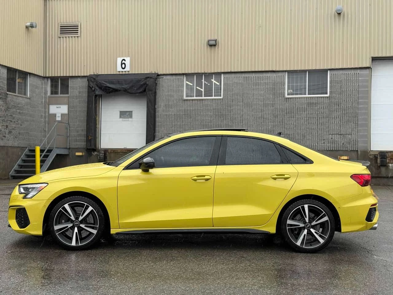 Audi S3 PROGRESSIVE QUATTRO * DIGITAL* ПОДГРЕВИ* ПАНОРАМА*, снимка 3 - Автомобили и джипове - 54190313