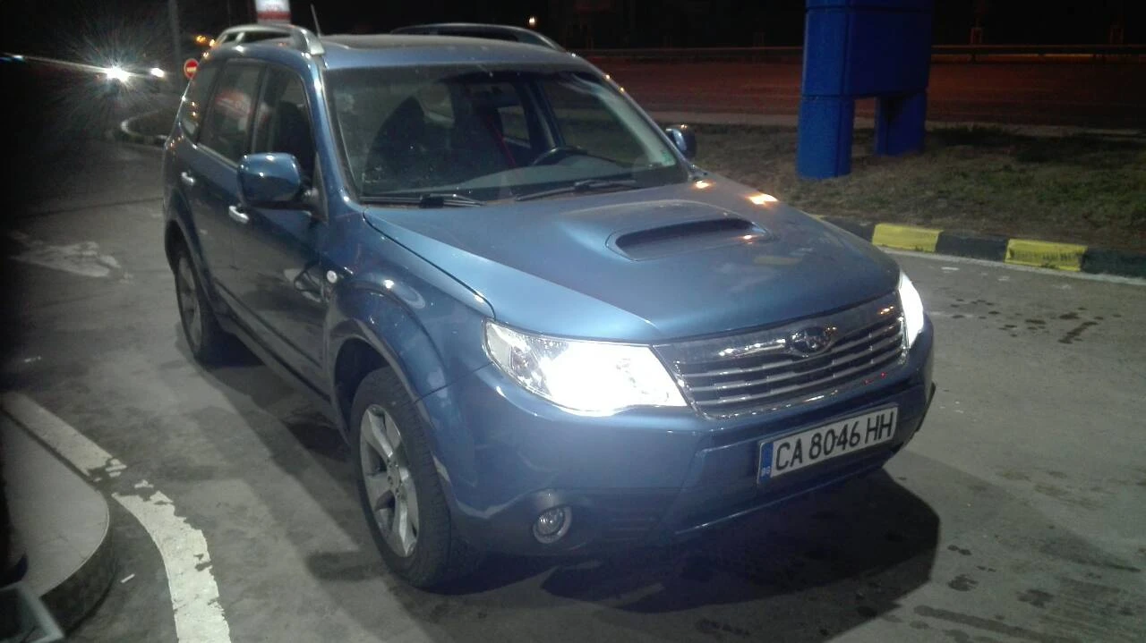 Subaru Forester 2.0d   AWD, снимка 2 - Автомобили и джипове - 54242334