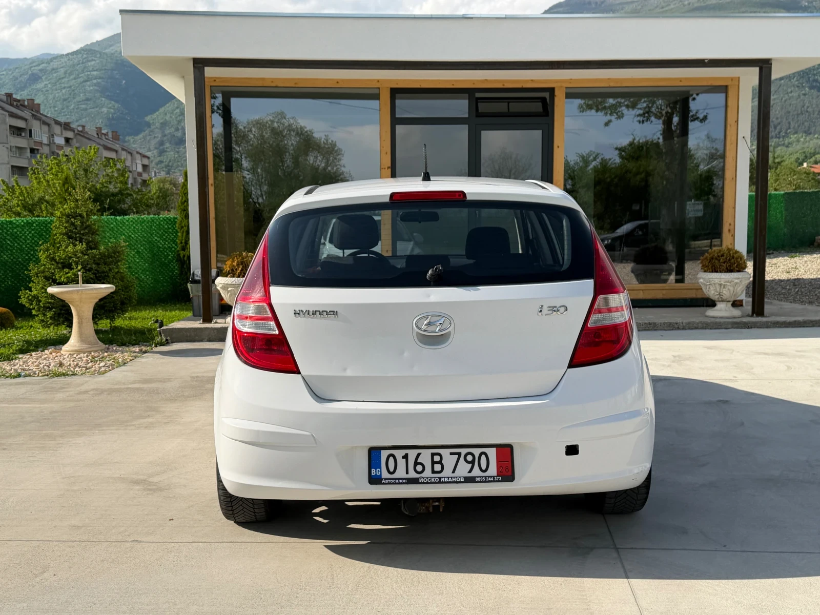 Hyundai I30 1.6* CRDI* Климатик* , снимка 6 - Автомобили и джипове - 54510960
