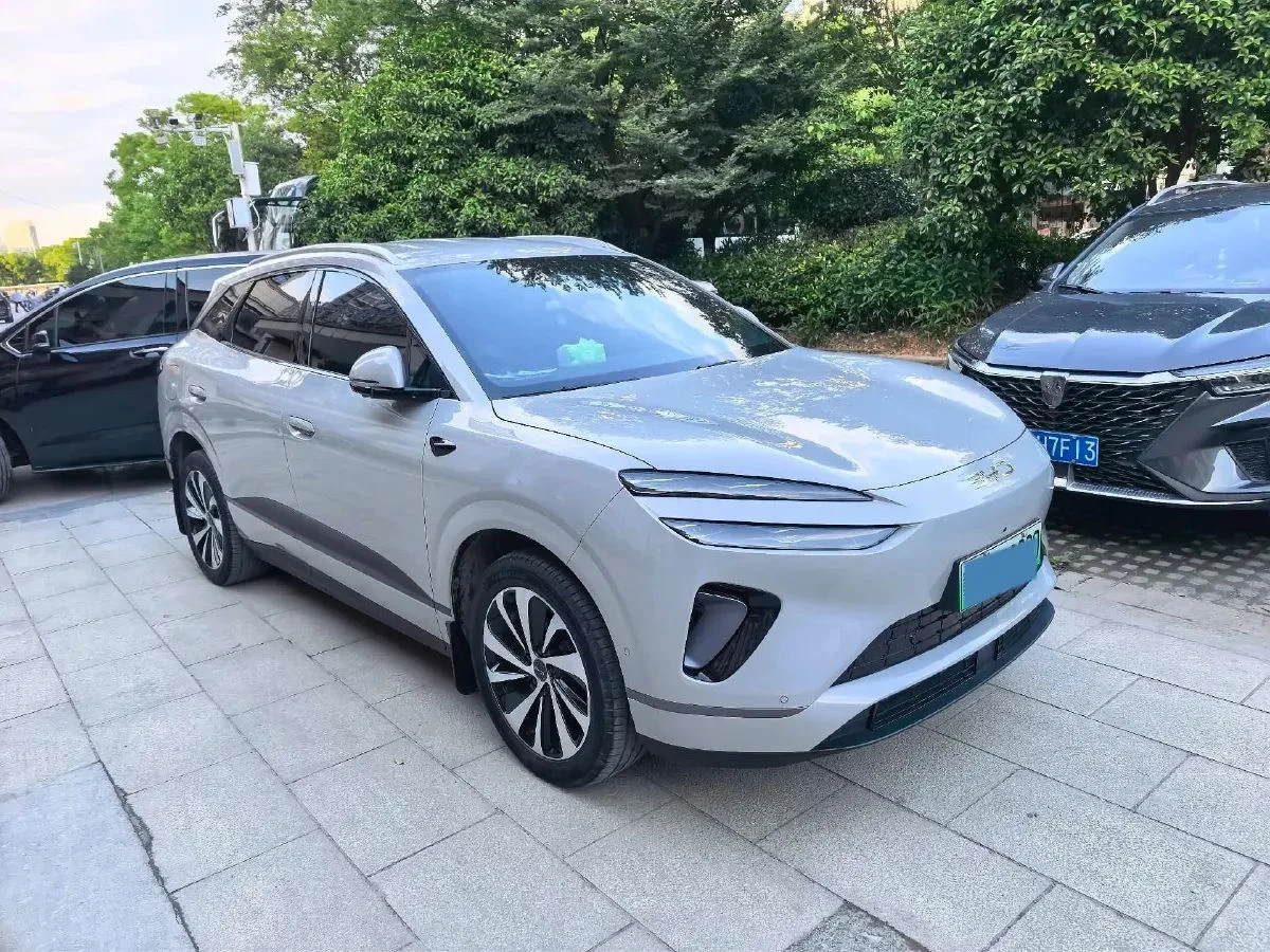 BYD Seal, снимка 2 - Автомобили и джипове - 54577679