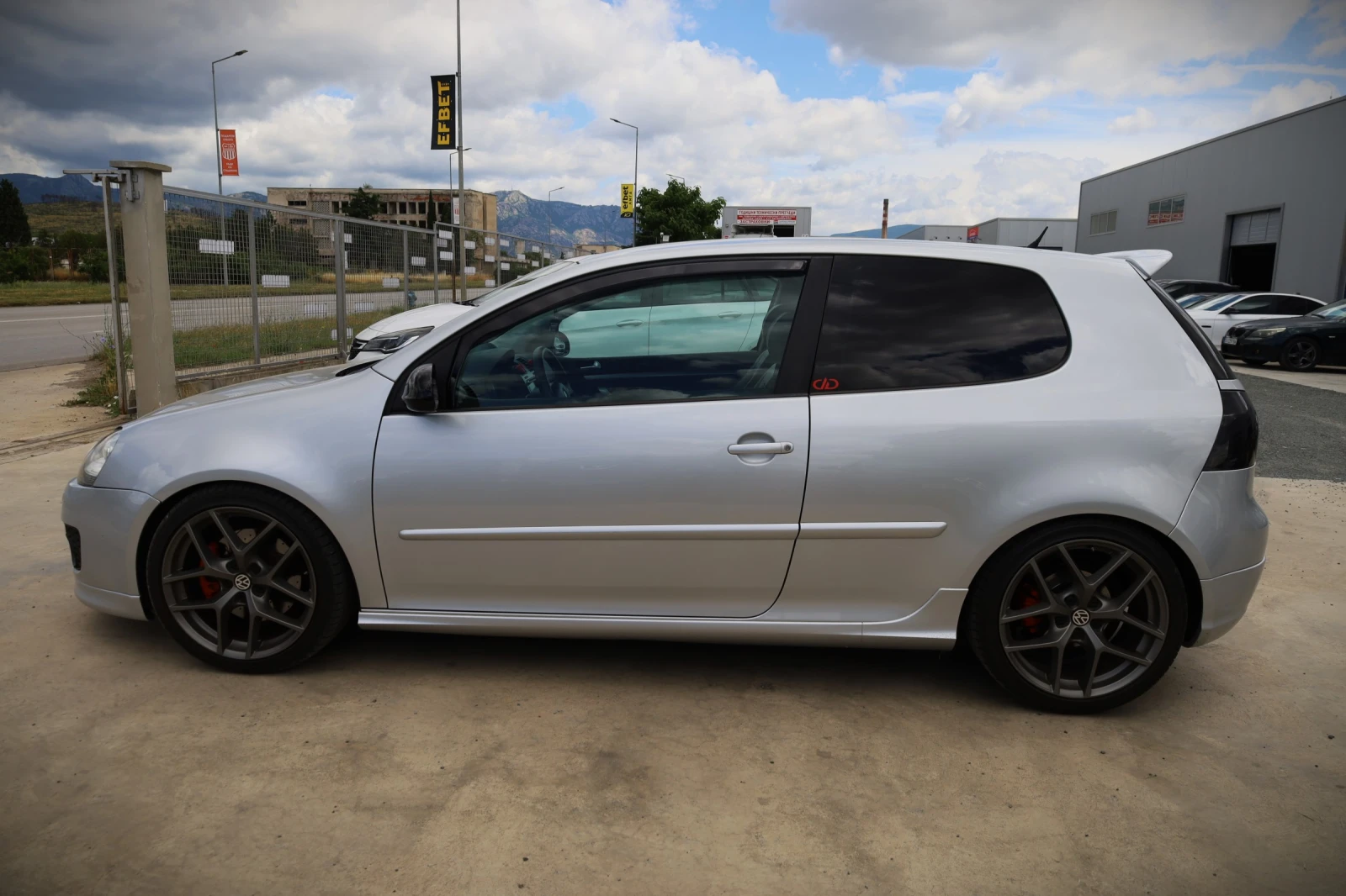 VW Golf 5 2.0 TDI BKD, снимка 6 - Автомобили и джипове - 54910718