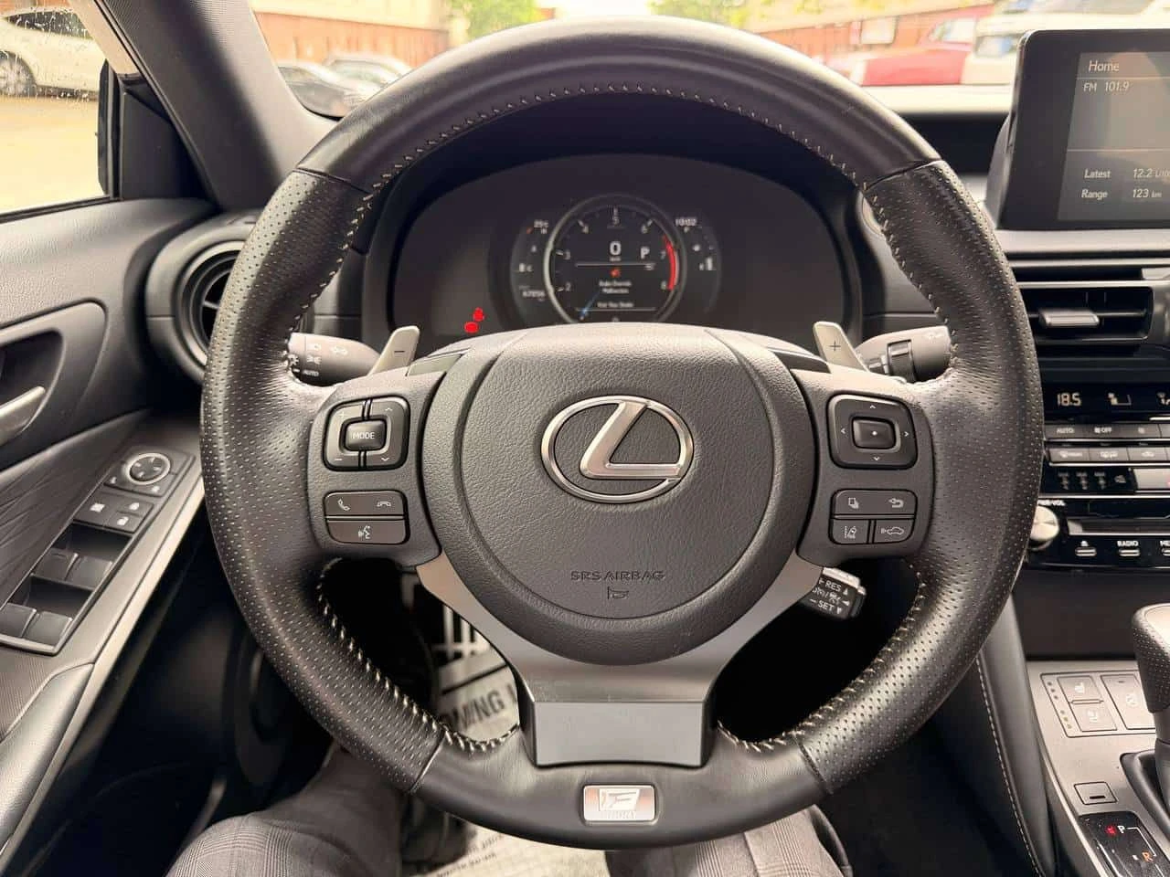 Lexus IS 300 F-SPORT* ОБДУХВАНЕ* ДИСТРОНИК* M/L* , снимка 9 - Автомобили и джипове - 54913947