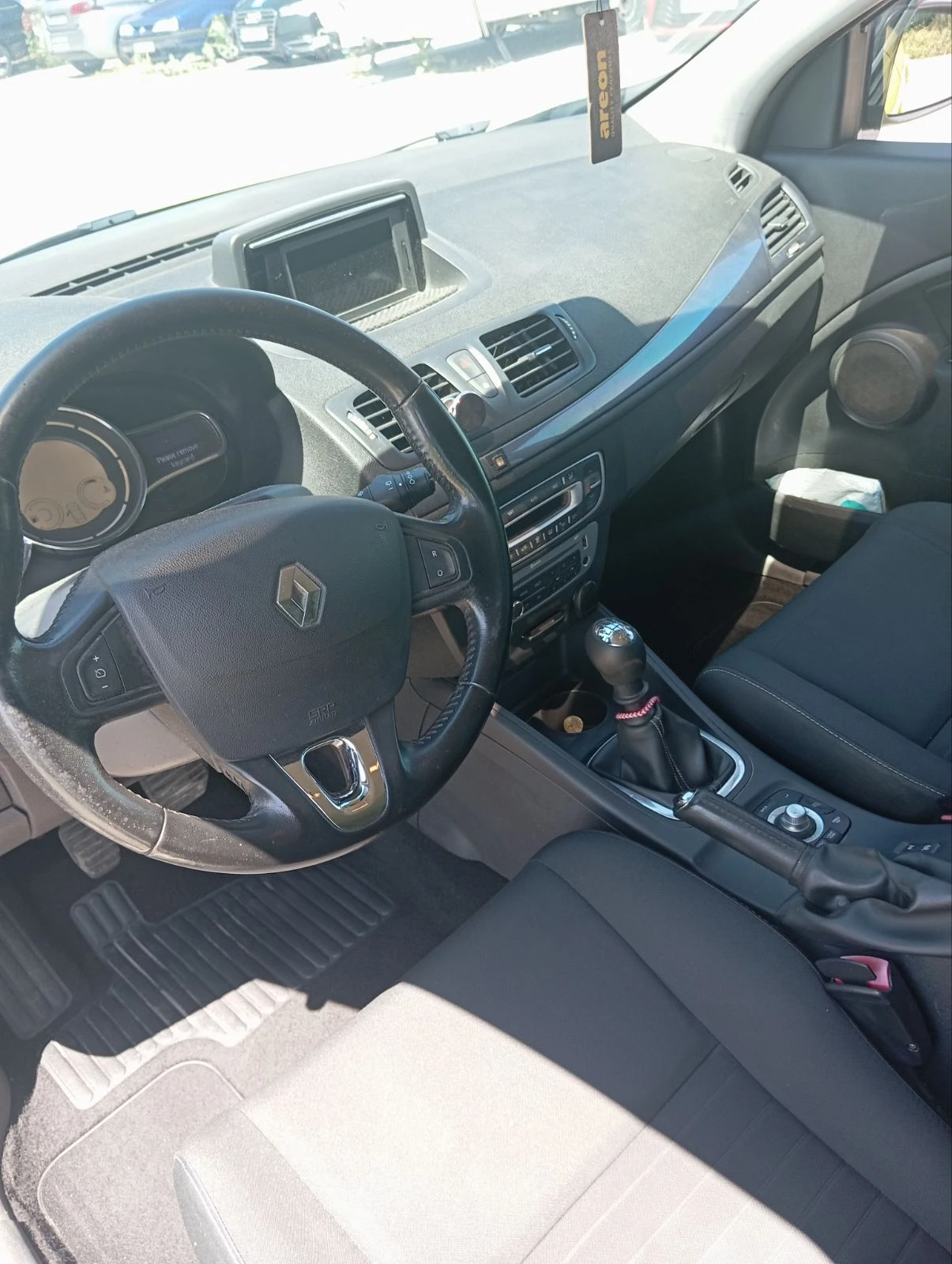 Renault Megane 3, снимка 9 - Автомобили и джипове - 54981688