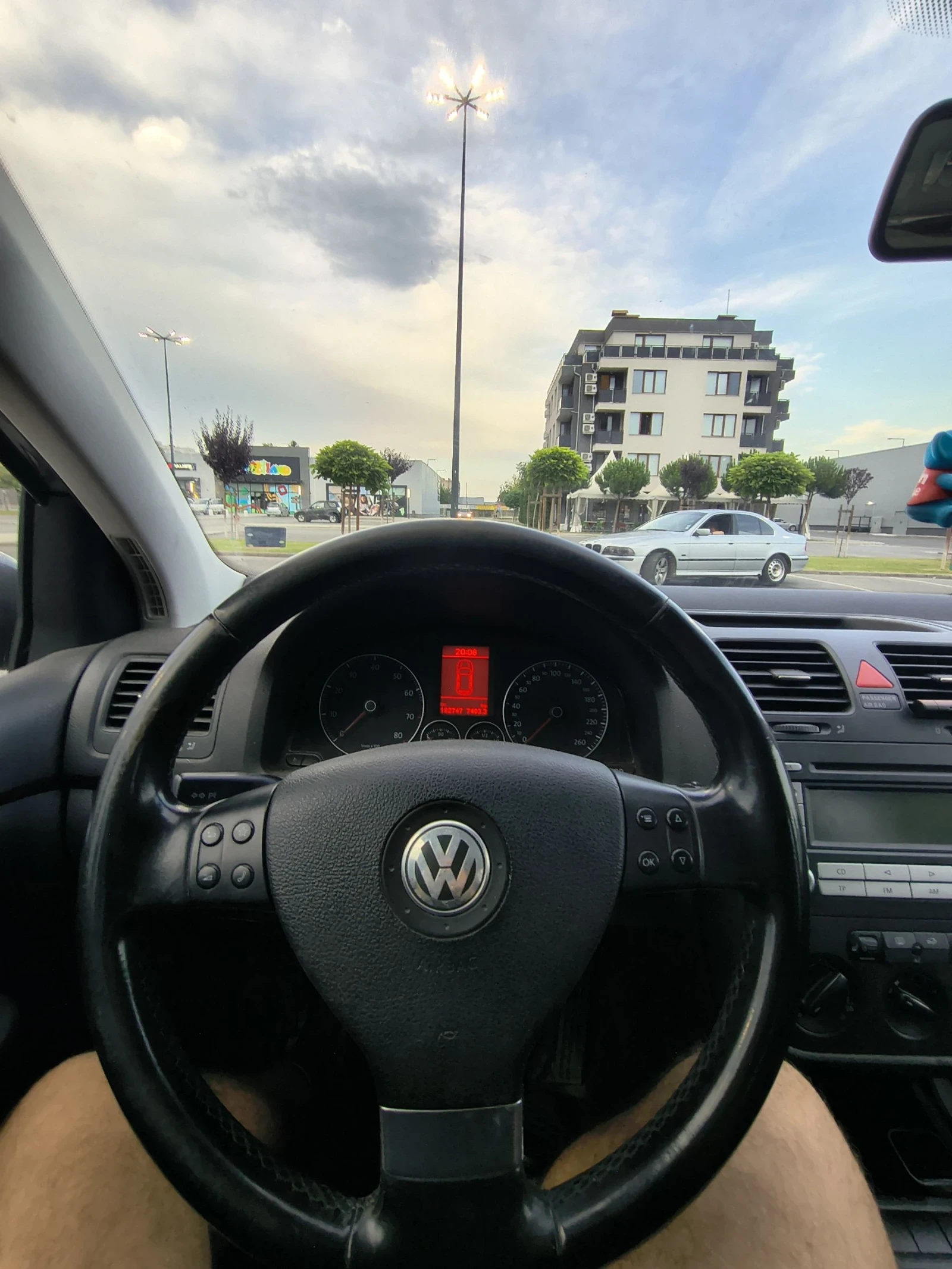 VW Golf 1.6MPI | Mobile.bg � ����������� 10