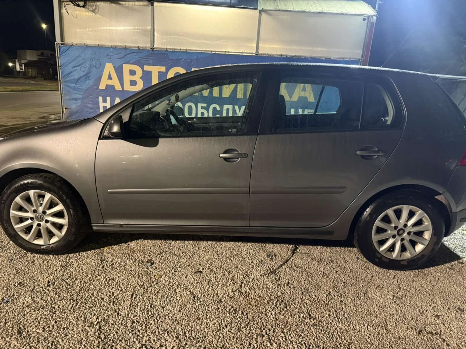 VW Golf 1.6MPI, снимка 3 - Автомобили и джипове - 55326276