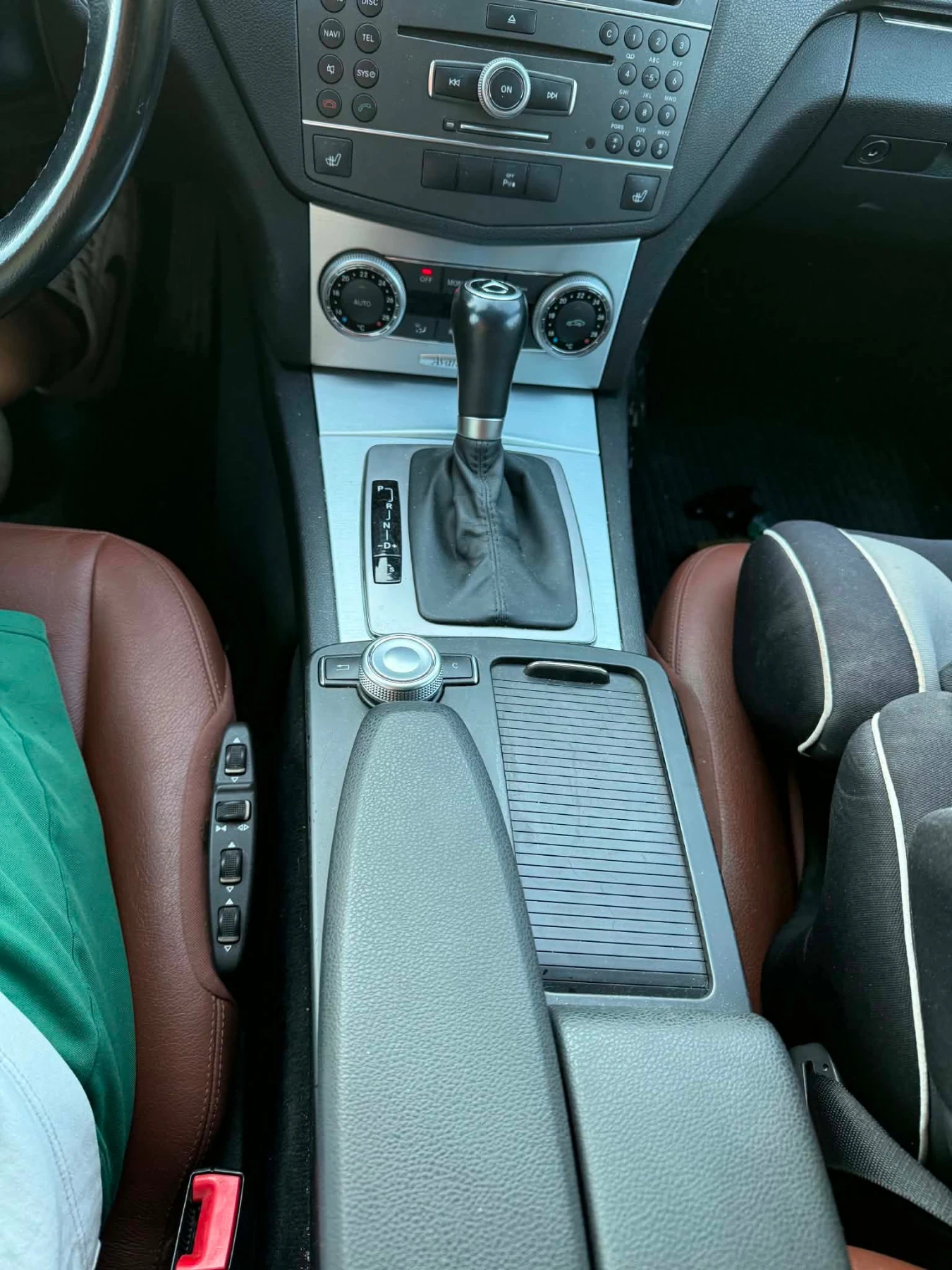 Mercedes-Benz C 350, снимка 10 - Автомобили и джипове - 55516136