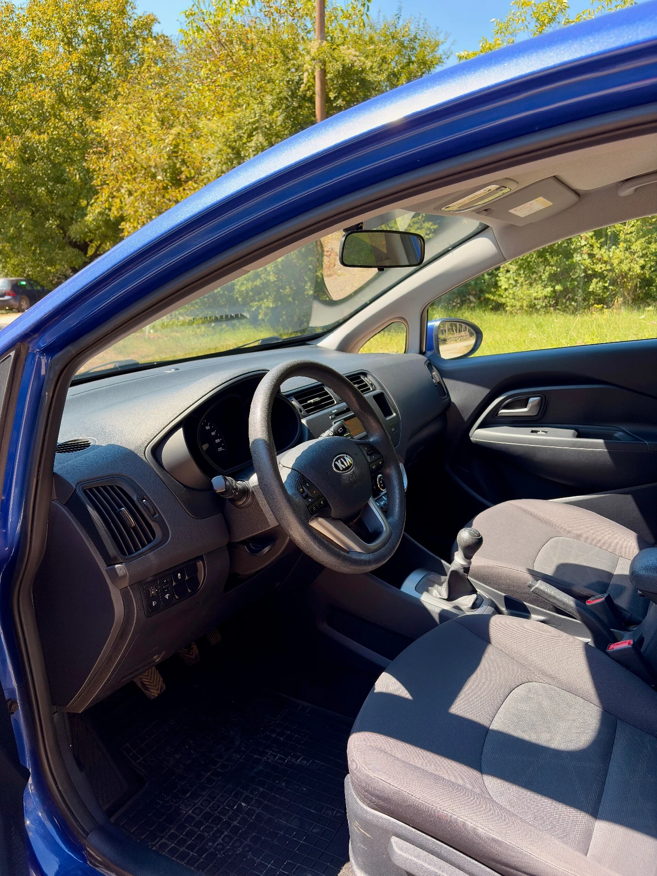Kia Rio 1.25i, снимка 9 - Автомобили и джипове - 55624530