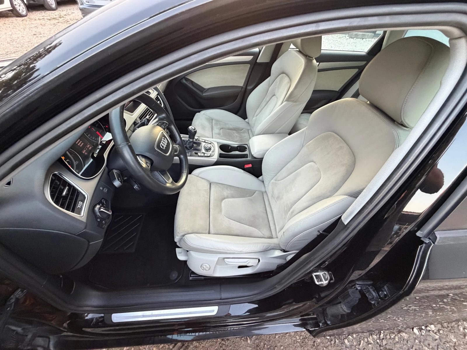 Audi A4 2.0TDI* FACE* NAVI* 6SPEED* KOJA, снимка 12 - Автомобили и джипове - 55633546