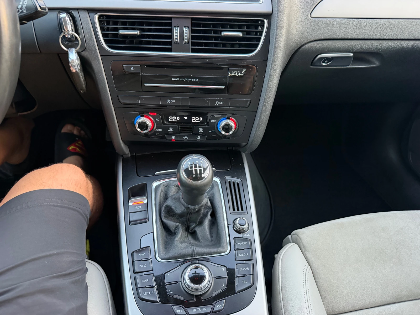 Audi A4 2.0TDI* FACE* NAVI* 6SPEED* KOJA, снимка 15 - Автомобили и джипове - 55633546