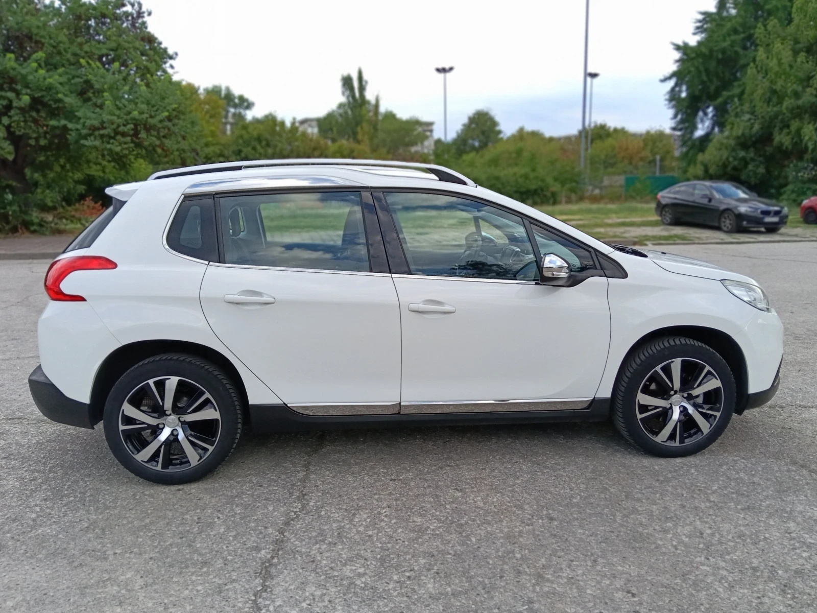 Peugeot 2008, снимка 7 - Автомобили и джипове - 55787770