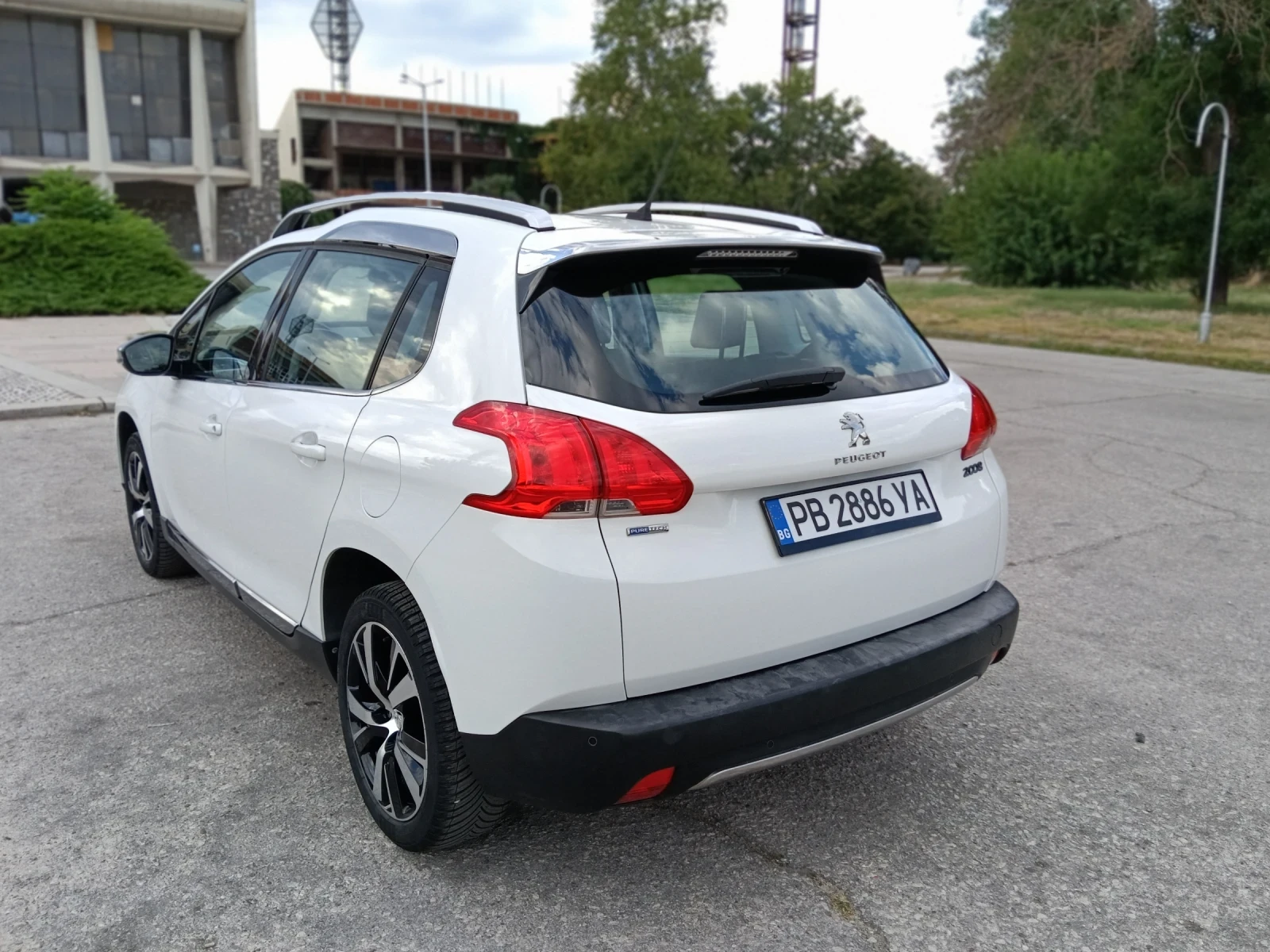 Peugeot 2008, снимка 4 - Автомобили и джипове - 55787770