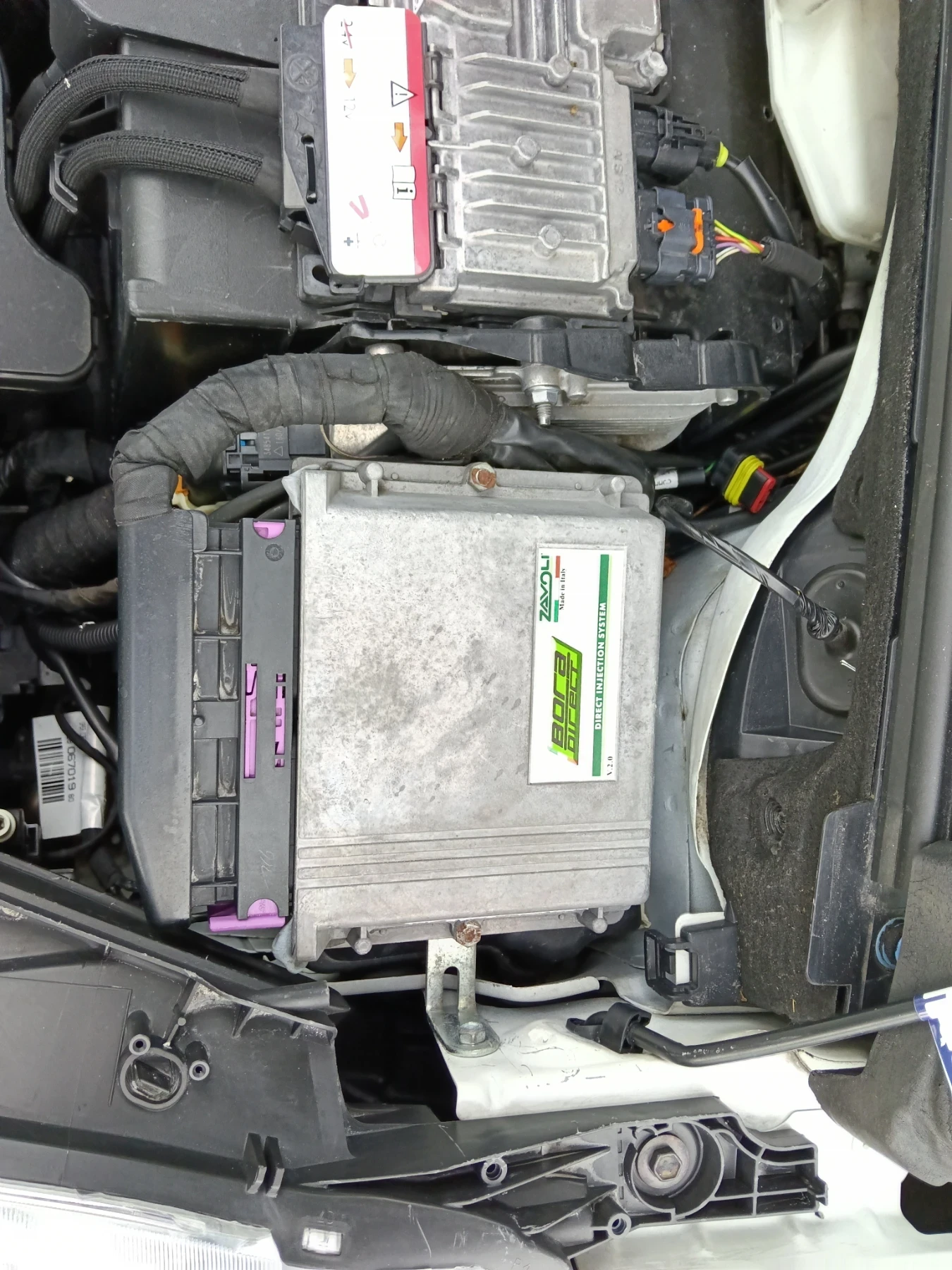 Peugeot 2008, снимка 15 - Автомобили и джипове - 55787770