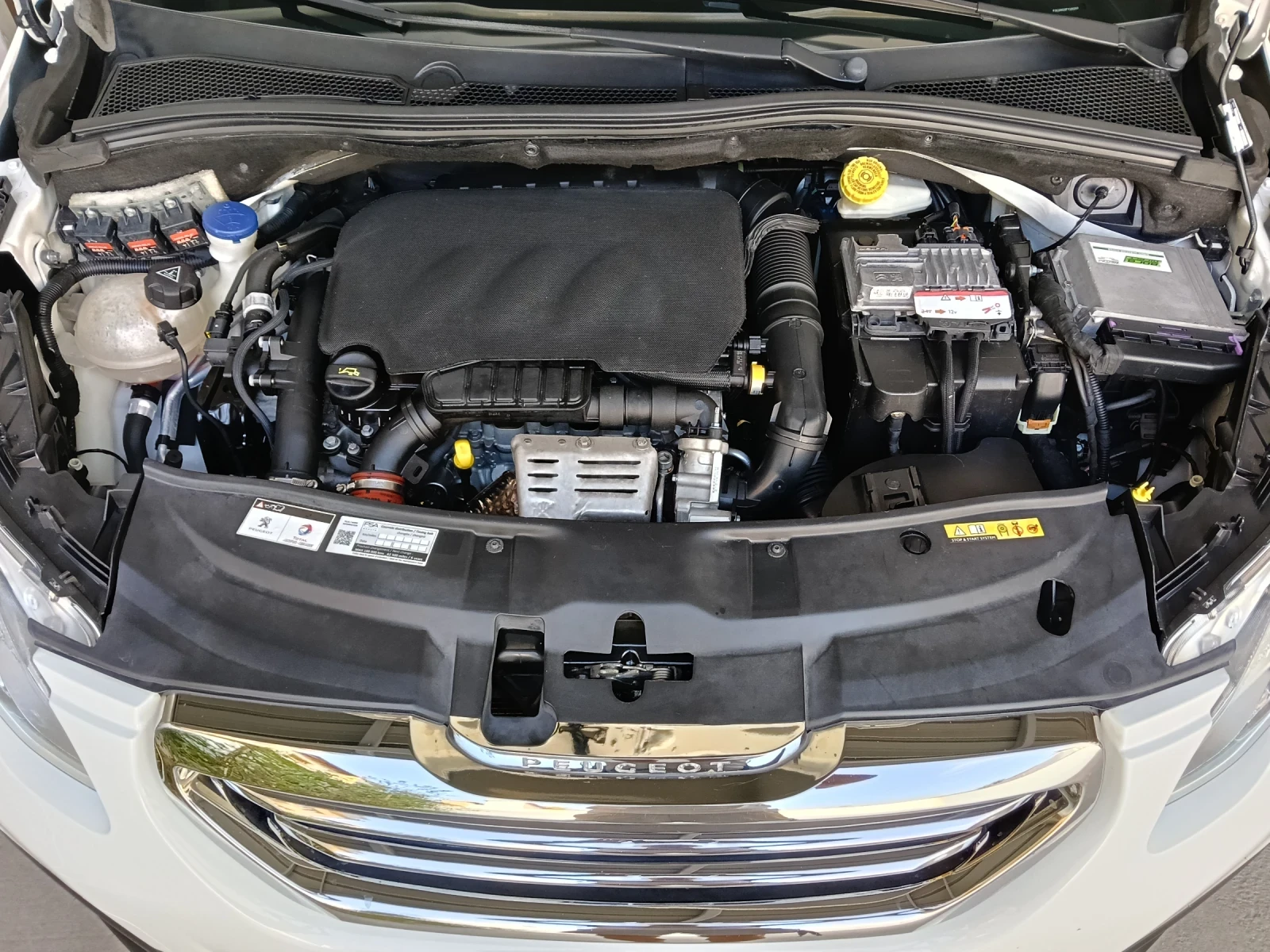 Peugeot 2008, снимка 17 - Автомобили и джипове - 55787770