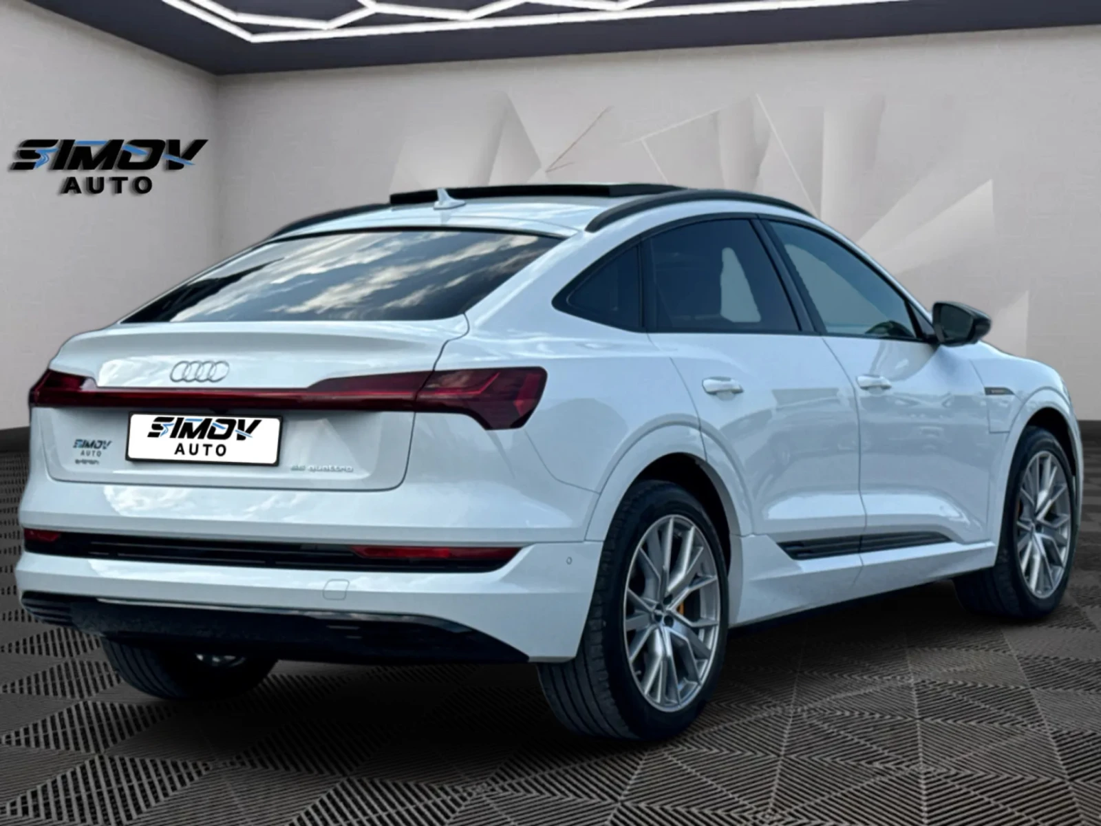 Audi E-Tron 55 SPORTBACK S-LINE+ HEAD-UP ПАНОРАМА ВАКУМ B&O, снимка 4 - Автомобили и джипове - 55929866