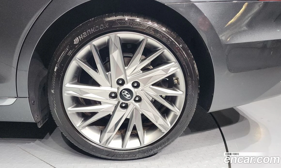 Hyundai Grandeur 2.5 Premium Choice, снимка 5 - Автомобили и джипове - 56156081