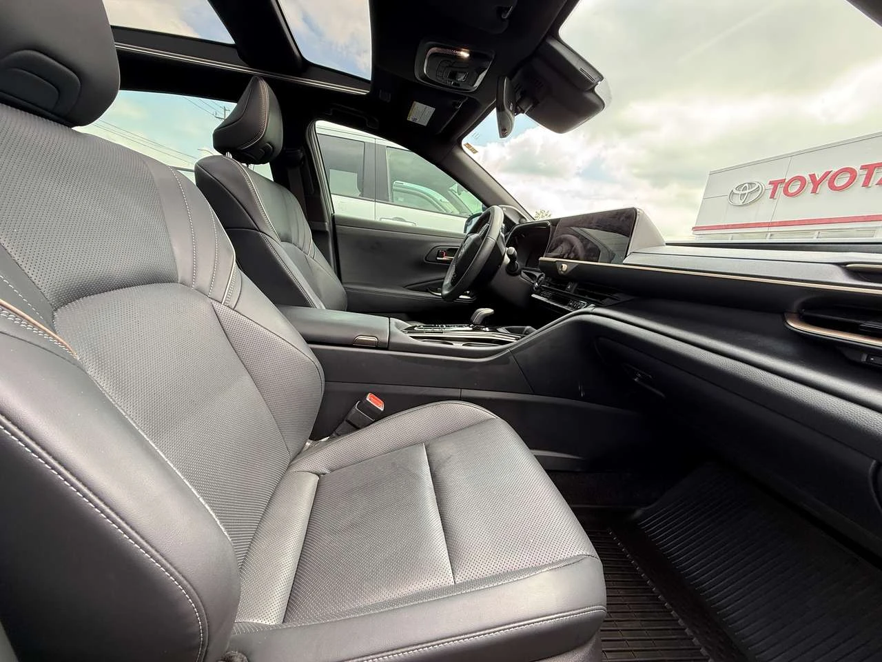 Toyota Crown DEMO Limited | Mobile.bg � ����������� 5