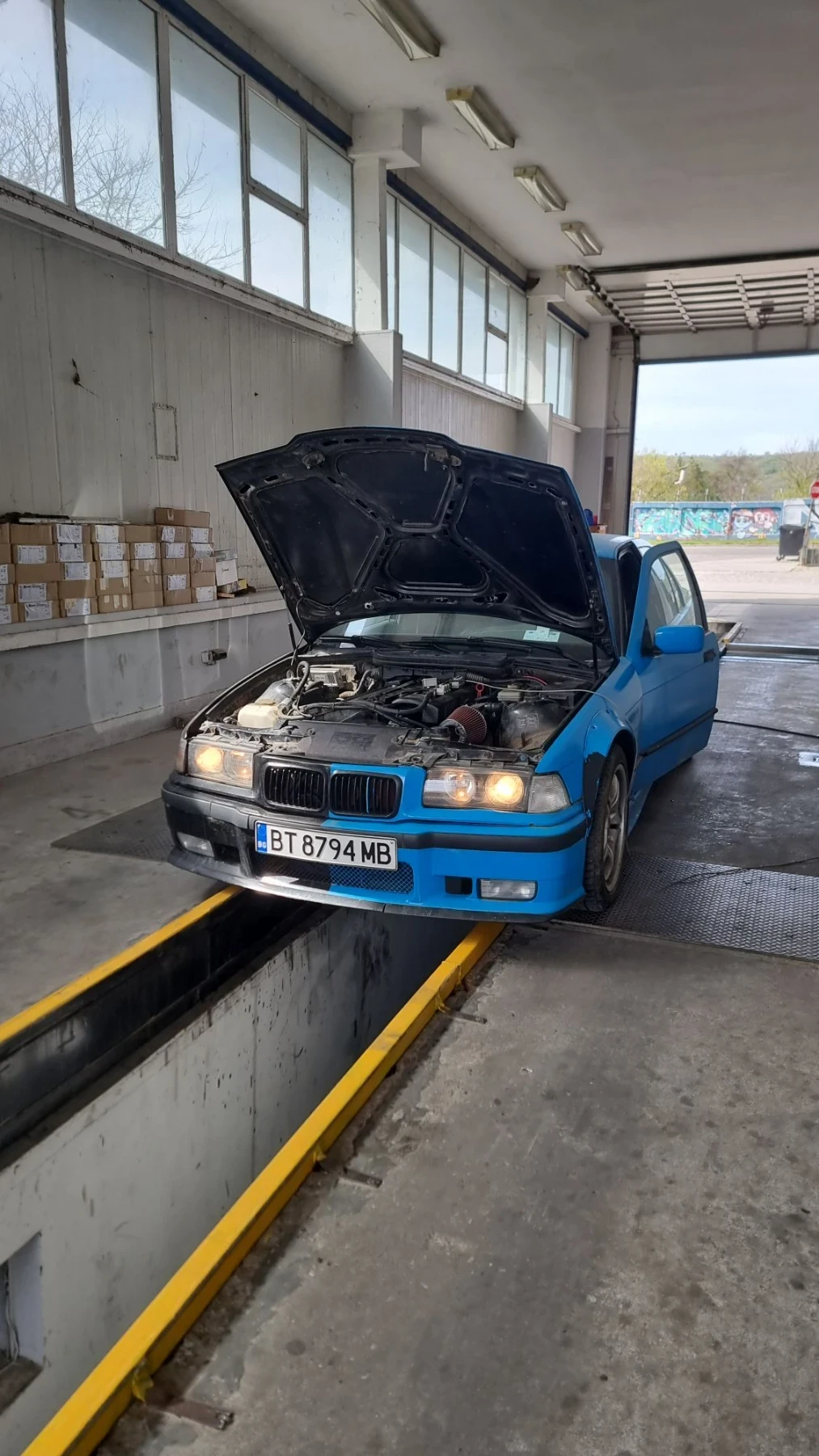 BMW 320, снимка 2 - Автомобили и джипове - 56556643