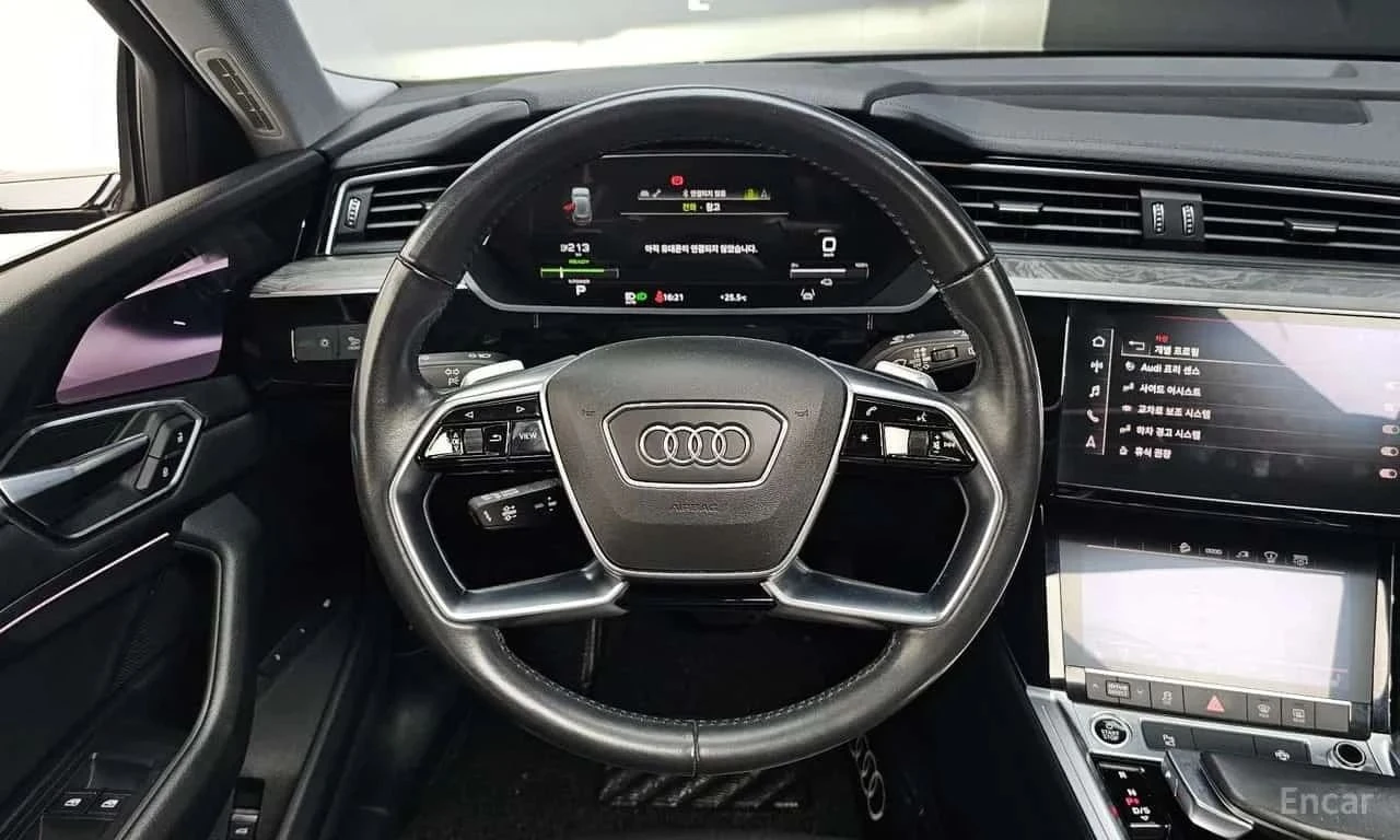Audi E-Tron, снимка 13 - Автомобили и джипове - 56740017